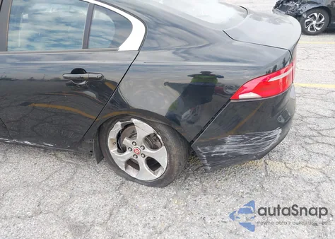 2018 Jaguar Xe 25T z USA, uszkodzony, nr VIN SAJAR4FX6JCP35914